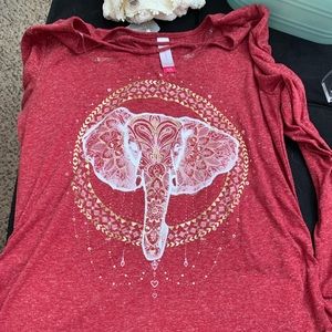 Long sleeve elephant lightweight shirt!